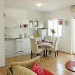 Apartamento With Parking Space Supetar, Brac - 11147 Supetar