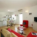 Апартаменты With Parking Space Supetar, Brac - 11147