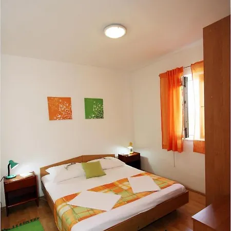 With Parking Space Supetar, Brac - 11147 דירה